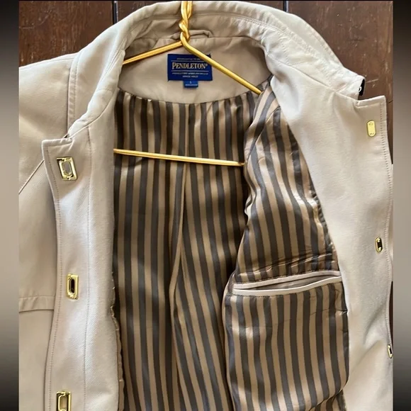 Pendleton Jacket - Picture 10 of 12